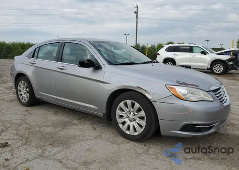 2013 Chrysler 200 Lx from USA, damaged, VIN 1C3CCBAB3DN735679
